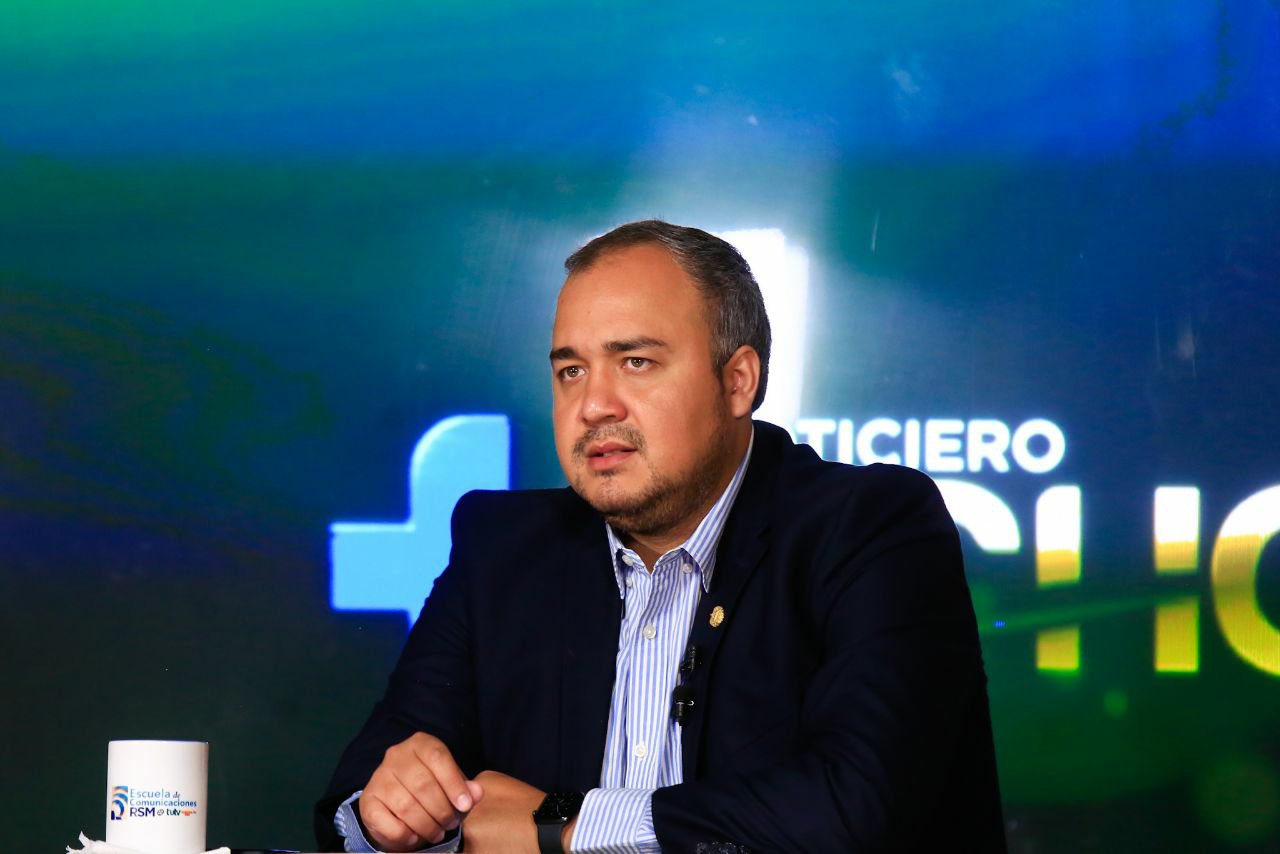 Padre del presidente de SIGET fallece por COVID19 en el Hospital El Salvador padre-del-presidente-de-siget-fallece-por-covid19-en-el-hospital-el-salvador